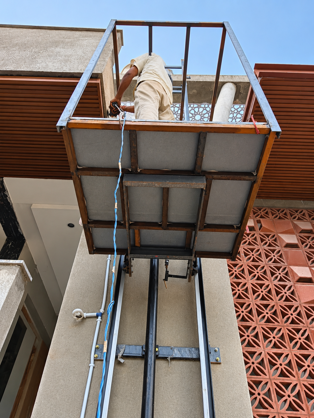 Globus Elevator Certified Installation Platform